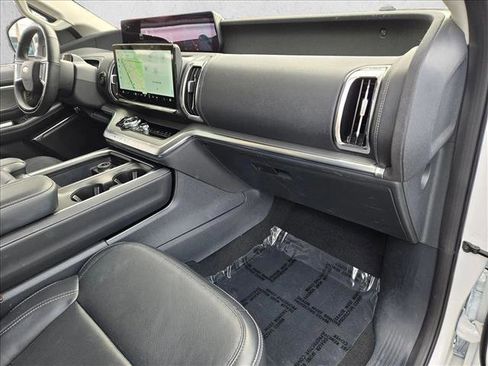 Used 2025 Ford Expedition Max Platinum image 21