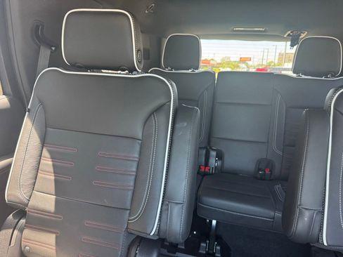 Certified 2026 GMC Yukon AT4 Ultimate w/ LPO, Floor Liner Package AWD/4WD image 29