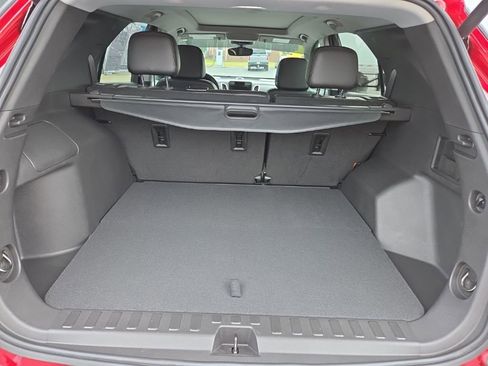 Used 2024 Chevrolet Equinox Premier FWD image 9