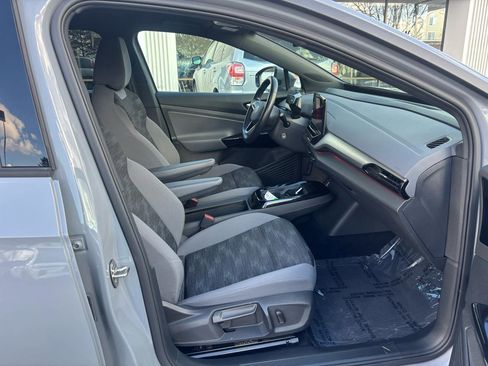 Used 2022 Volkswagen ID.4 Pro image 14