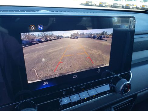 New 2026 Chevrolet Colorado W/T image 33