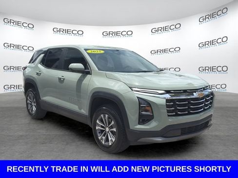 Used 2025 Chevrolet Equinox LT w/ Safety and Technology Package FWD image 1