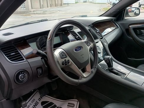 Used 2018 Ford Taurus Limited FWD image 6