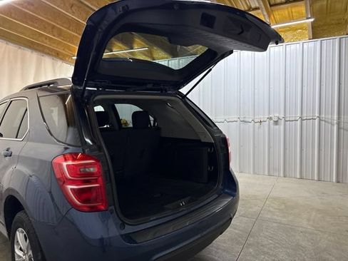 Used 2017 Chevrolet Equinox LT FWD image 10