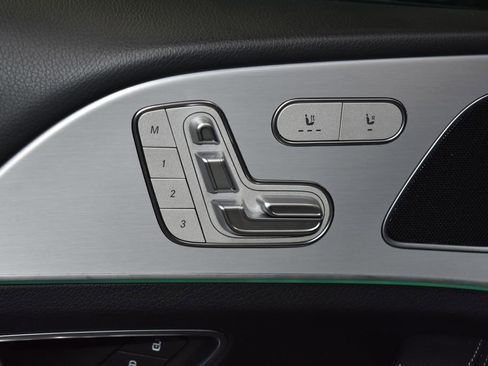 Used 2024 Mercedes-Benz GLE 450e 4MATIC image 5