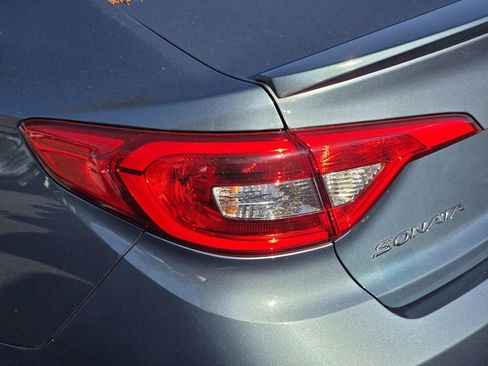 Used 2017 Hyundai Sonata Sport w/ Value Edition Package 02 image 7