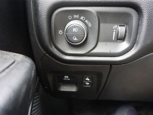 Used 2021 RAM 1500 Big Horn image 5