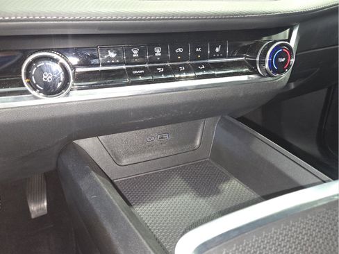 Used 2025 Chevrolet Equinox LT w/ Safety and Technology Package image 23