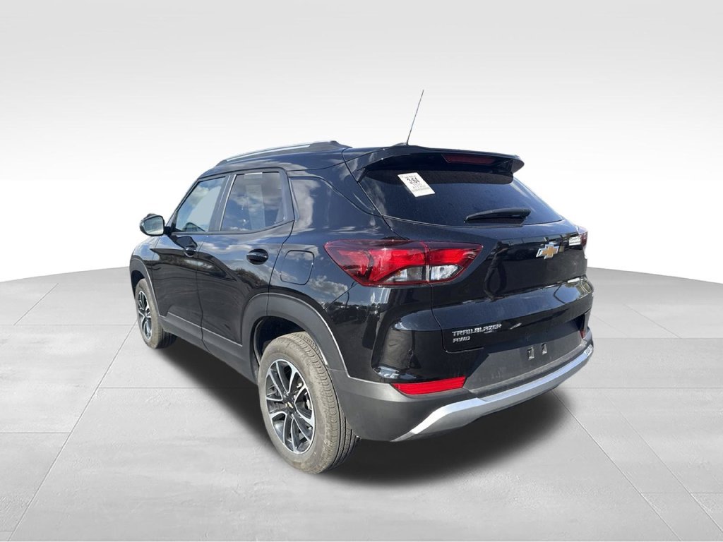 Used 2026 Chevrolet TrailBlazer LT AWD/4WD image 7