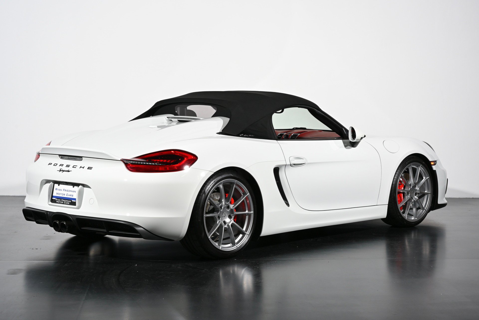 Used 2016 Porsche Boxster Spyder RWD image 31