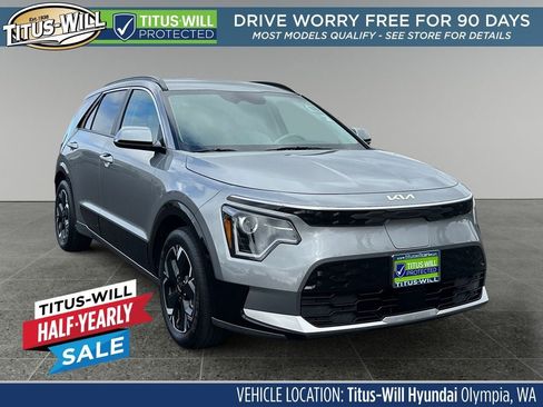 Used 2023 Kia Niro Wind w/ Wind Preserve Package FWD image 1