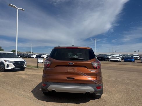 Used 2017 Ford Escape Titanium image 16