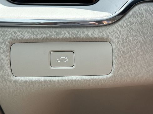 New 2026 Volvo XC60 B5 Ultra w/ Protection Package Premier AWD/4WD image 20