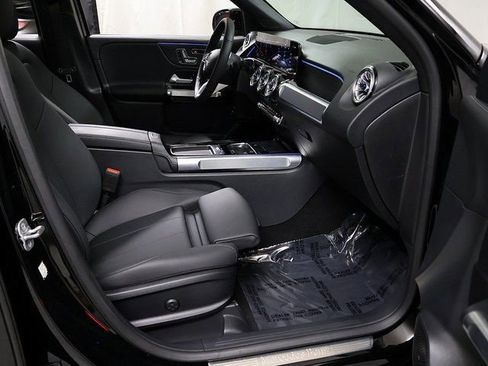 Certified 2026 Mercedes-Benz GLB 250 4MATIC image 33