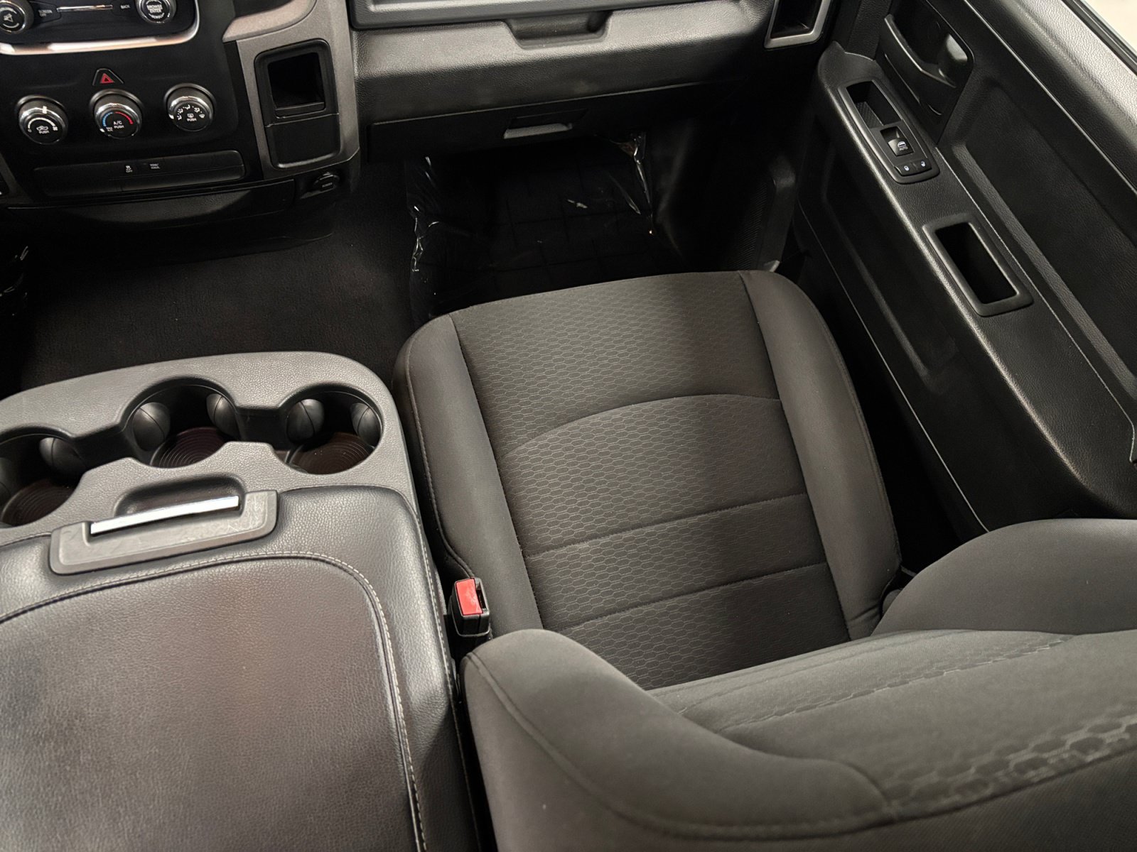 Used 2019 RAM 1500 Express AWD/4WD image 17