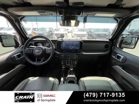 Used 2025 Jeep Gladiator Mojave w/ Convenience Group AWD/4WD image 27