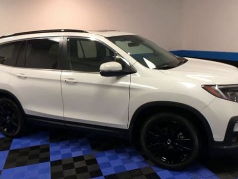 Used 2022 Honda Pilot Touring image 2