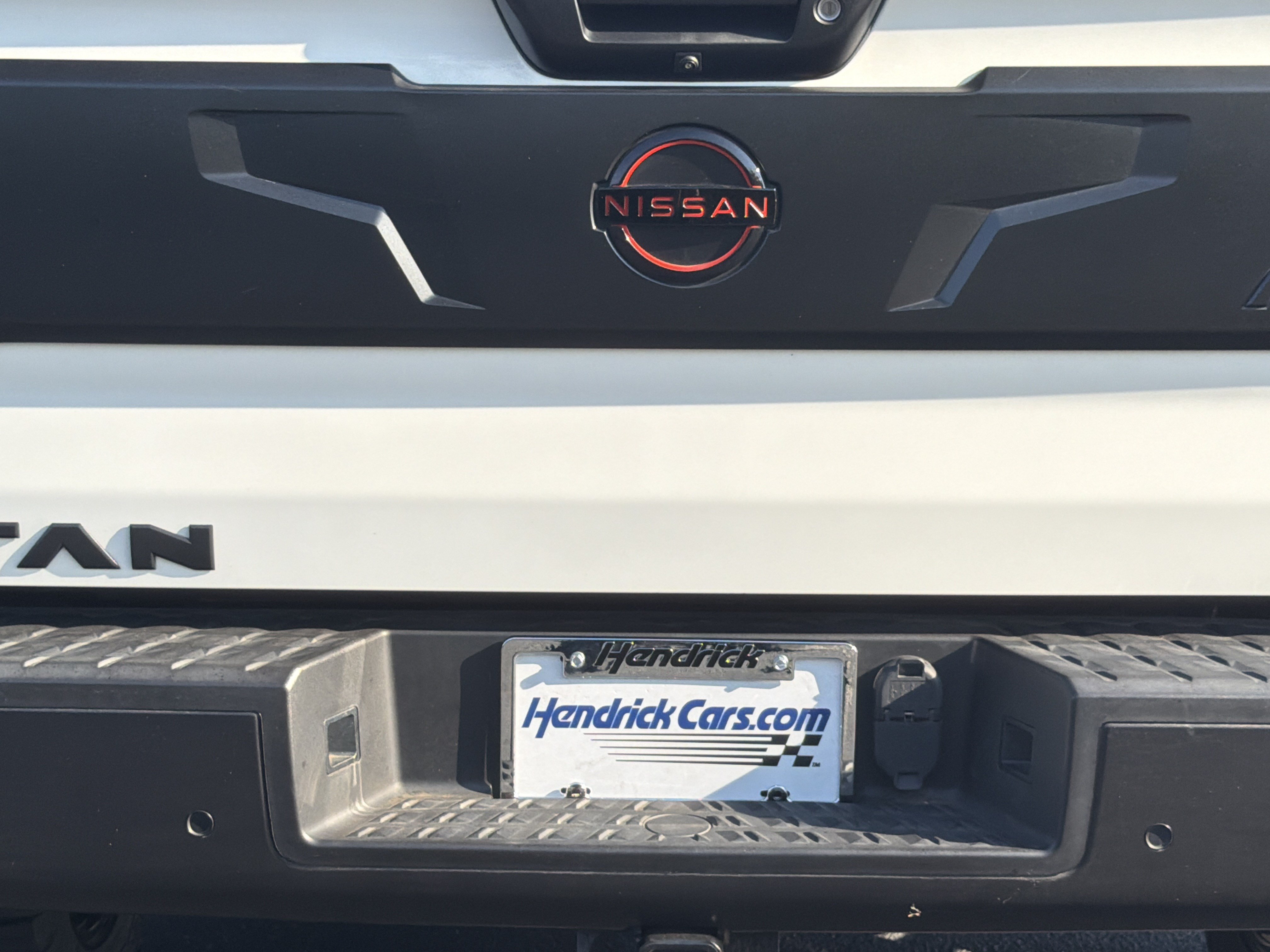 Used 2023 Nissan Titan PRO-4X w/ Pro-4x Utility Package AWD/4WD image 22