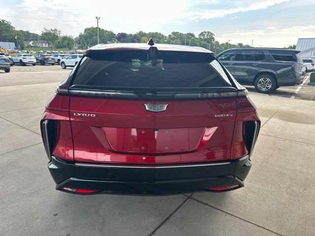 Used 2024 Cadillac Lyriq Luxury AWD/4WD image 8