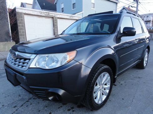 Used 2012 Subaru Forester 2.5X Premium w/ All-Weather Pkg image 8