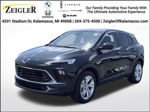 Used 2024 Buick Encore GX Preferred FWD image 1