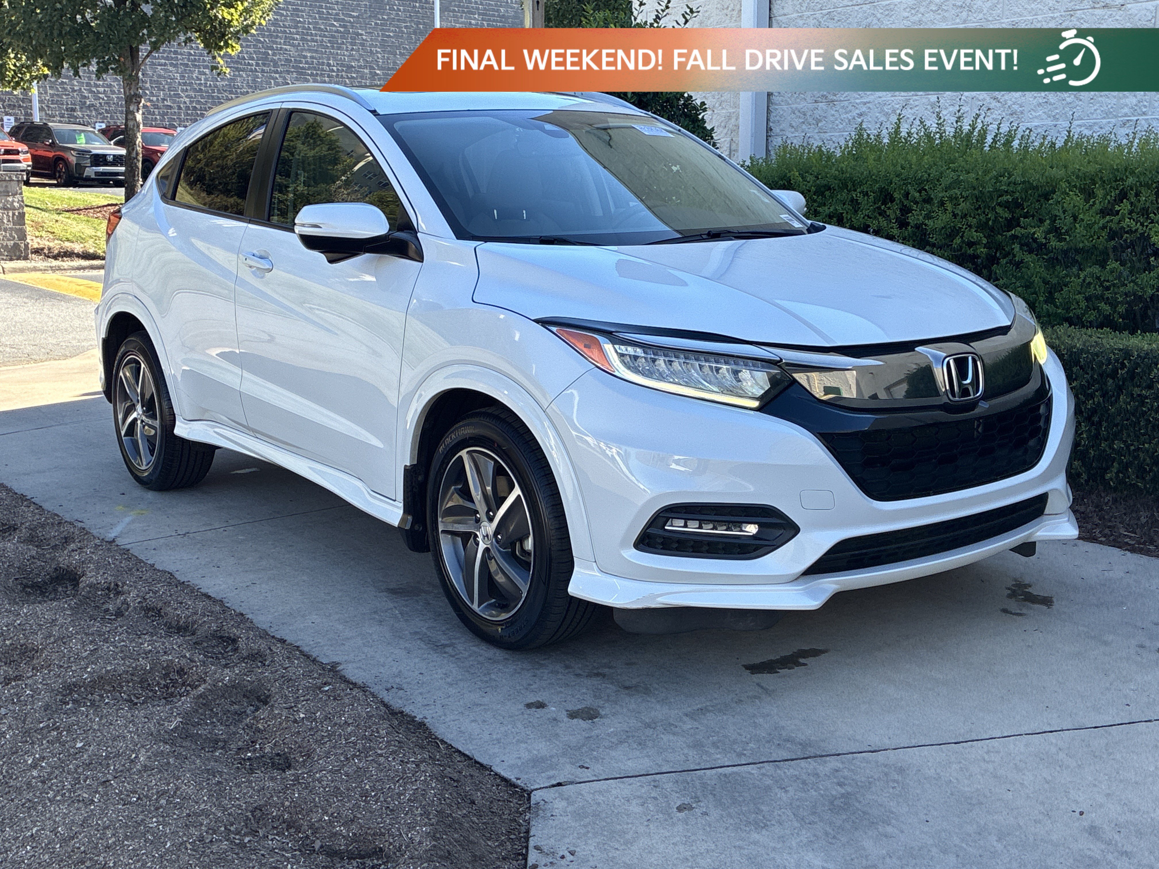 Certified 2019 Honda HR-V Touring image 1