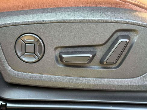 Used 2022 Audi Q3 2.0T Premium image 16