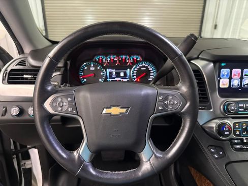 Used 2018 Chevrolet Suburban Premier AWD/4WD image 34