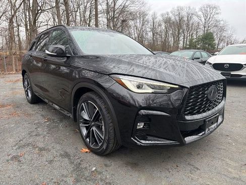 Used 2023 INFINITI QX50 Sport image 2