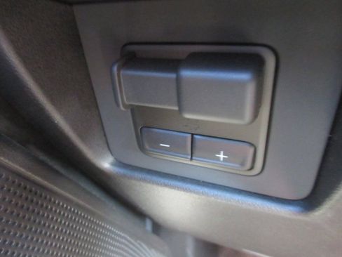 New 2026 GMC Canyon Elevation w/ Convenience Package image 19