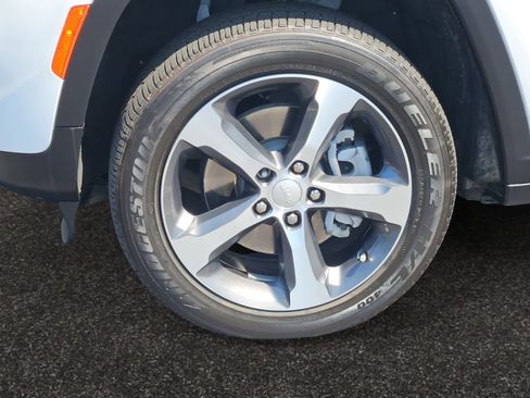 Used 2023 Jeep Grand Cherokee 4WD 4xe image 14