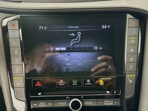 Used 2021 INFINITI QX50 Essential image 16
