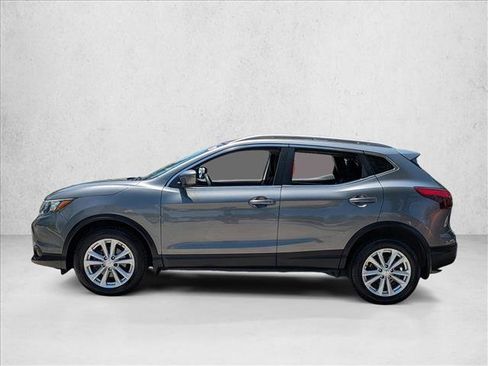 Used 2018 Nissan Rogue Sport SV AWD/4WD image 9