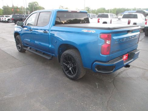 Used 2023 Chevrolet Silverado 1500 Custom w/ LPO, Dark Essentials Package AWD/4WD image 10