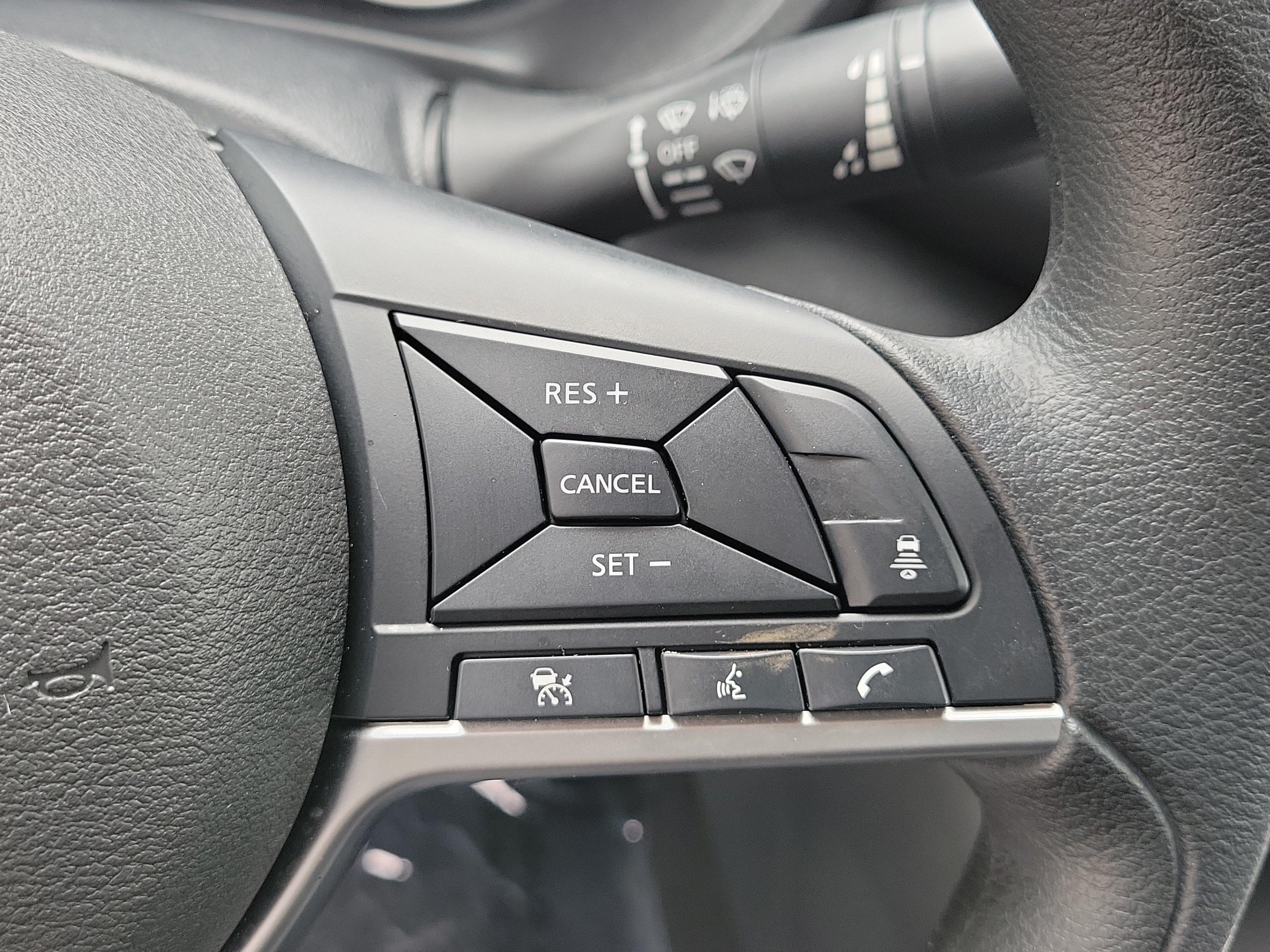 Certified 2025 Nissan Sentra SV FWD image 23