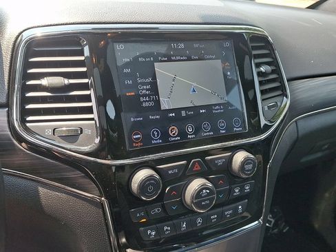 Used 2019 Jeep Grand Cherokee Limited X AWD/4WD image 16