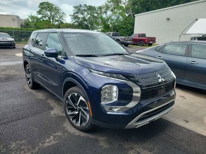 Used 2024 Mitsubishi Outlander SE