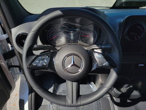 New 2025 Mercedes-Benz Sprinter 2500 image 19