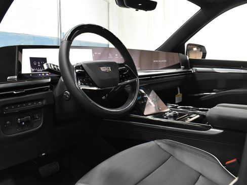 New 2026 Cadillac Escalade Luxury w/ Touring Package AWD/4WD image 6