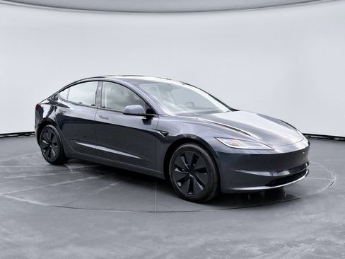 Used 2025 Tesla Model 3 Long Range AWD/4WD image 4