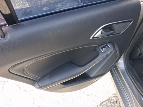 Used 2014 Mercedes-Benz CLA 250 image 27