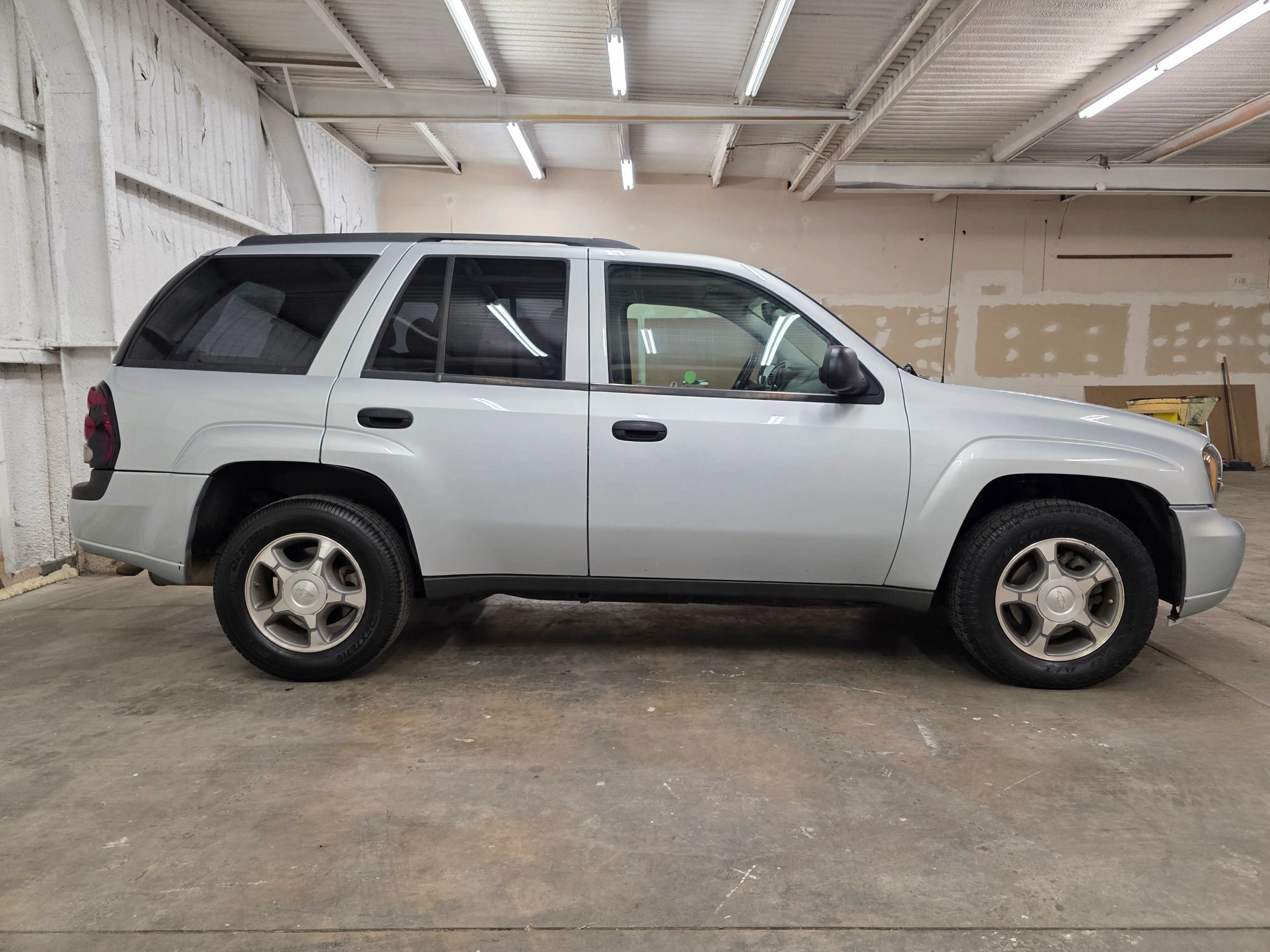 Used 2008 Chevrolet TrailBlazer 4WD w/ Off-Road Package image 5