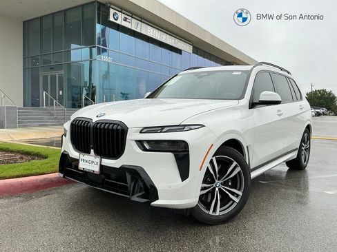 Certified 2026 BMW X7 xDrive40i w/ M Sport Package AWD/4WD image 1