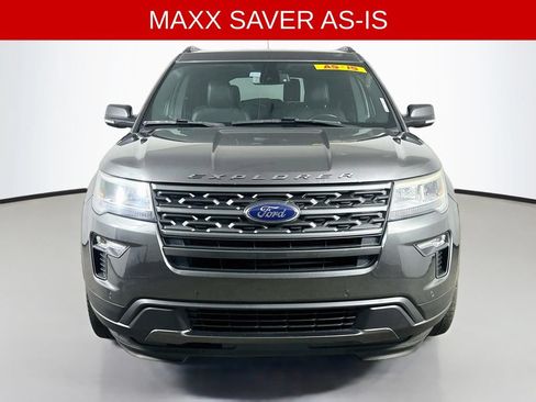 Used 2019 Ford Explorer XLT w/ Equipment Group 202A FWD image 2