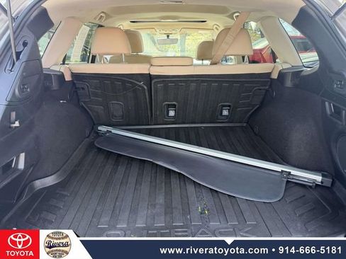 Used 2017 Subaru Outback 3.6R Limited AWD/4WD image 18