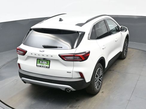 Used 2025 Ford Escape SE image 36