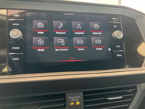 Certified 2024 Volkswagen Jetta SEL image 29