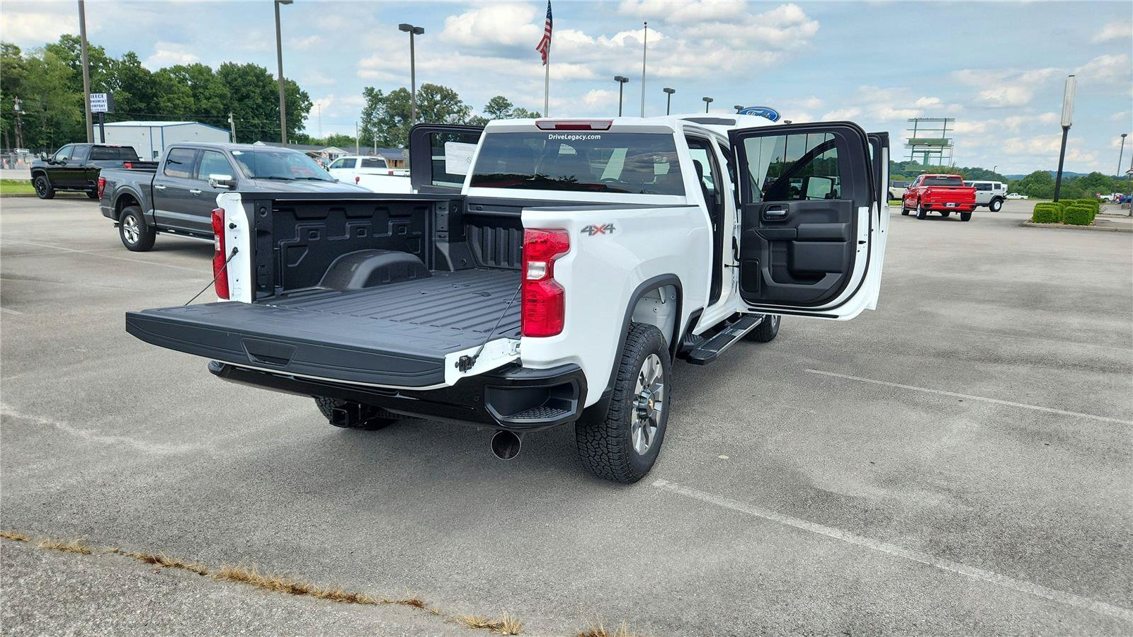 New 2026 Chevrolet Silverado 2500 Custom w/ Custom Value Package AWD/4WD image 6