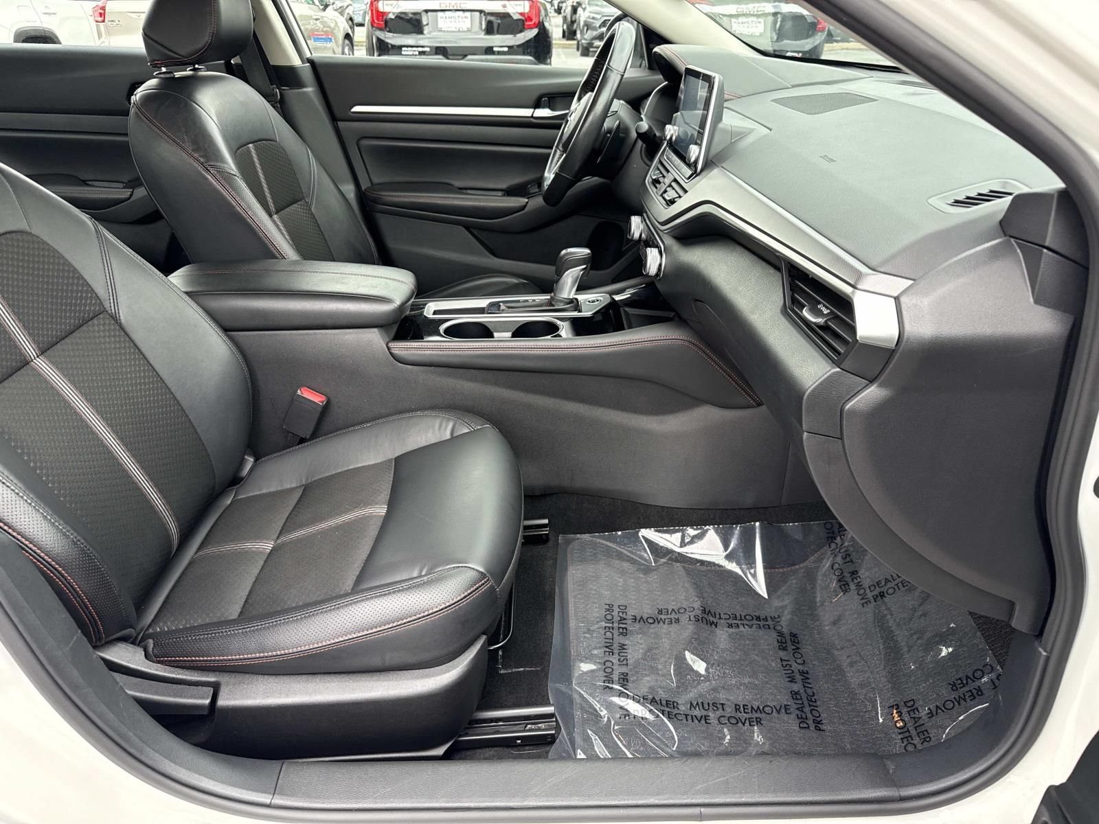 Used 2024 Nissan Altima 2.5 SR FWD image 25