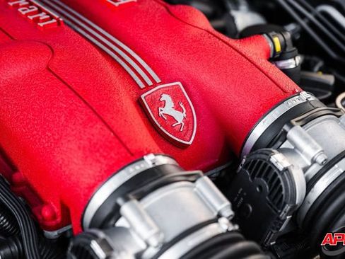 Used 2014 Ferrari California RWD image 29